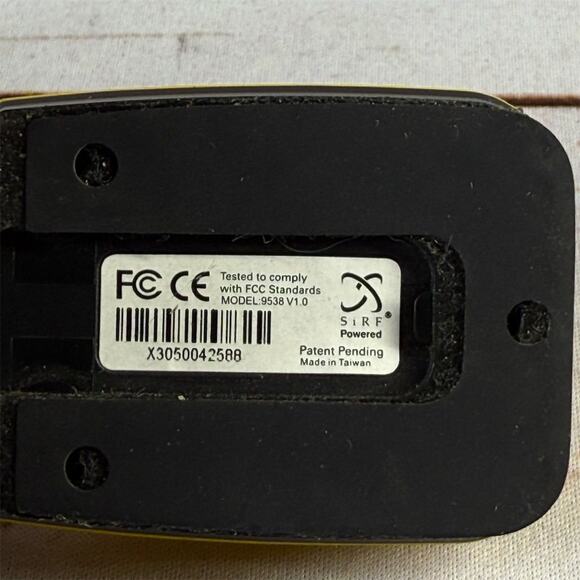 DeLorme Earthmate Handheld GPS Receiver with USB Connectivity, SIRF Powered - Picture 3 of 3